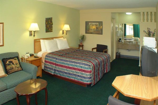 UNIVERSITY INN AND SUITES (Eugene)